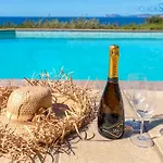 فيلة Joie De Vivre Vista Mare Con Piscina A Sfioro Per 6 Persone *