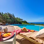 فيلة Joie De Vivre Vista Mare Con Piscina A Sfioro Per 6 Persone