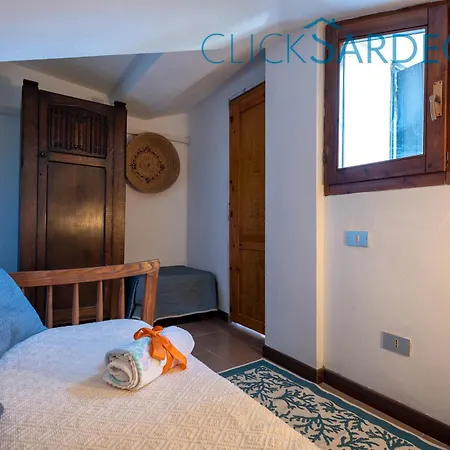 Joie De Vivre Vista Mare Con Piscina A Sfioro Per 6 Persone Alghero