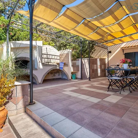 Joie De Vivre Vista Mare Con Piscina A Sfioro Per 6 Persone فيلة