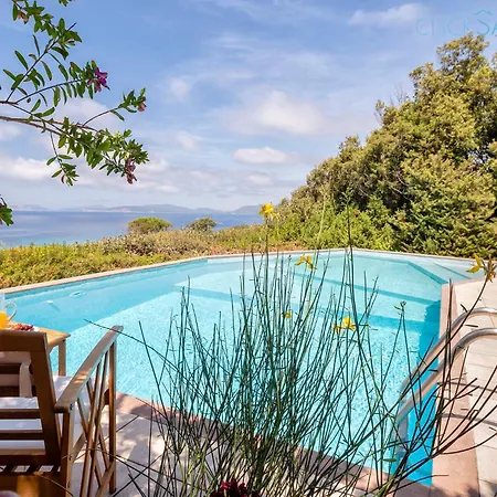 فيلة Joie De Vivre Vista Mare Con Piscina A Sfioro Per 6 Persone