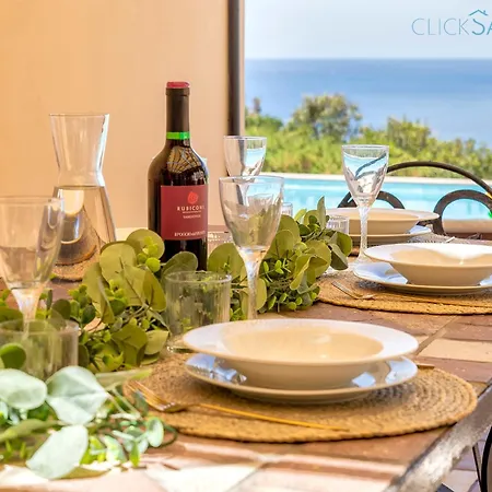 Villa Joie De Vivre Vista Mare Con Piscina A Sfioro Per 6 Persone Alghero