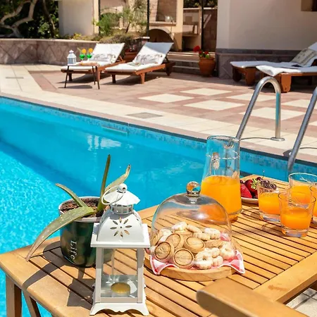 Joie De Vivre Vista Mare Con Piscina A Sfioro Per 6 Persone Villa *