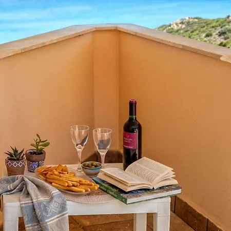 Joie De Vivre Vista Mare Con Piscina A Sfioro Per 6 Persone Villa Alghero