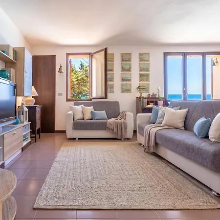 Villa Joie De Vivre Vista Mare Con Piscina A Sfioro Per 6 Persone