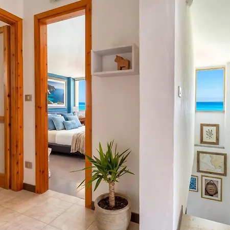 Villa Joie De Vivre Vista Mare Con Piscina A Sfioro Per 6 Persone *