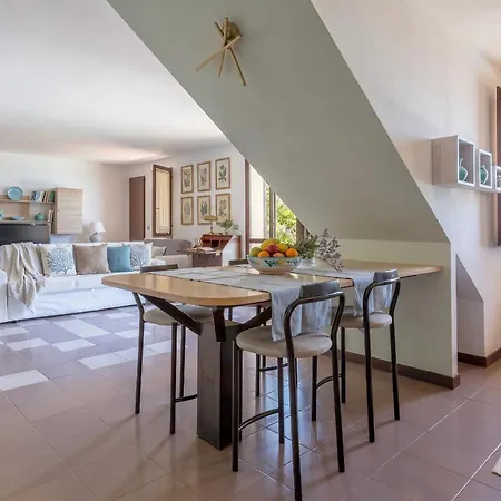 Villa Joie De Vivre Vista Mare Con Piscina A Sfioro Per 6 Persone