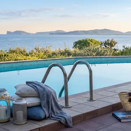 Joie De Vivre Vista Mare Con Piscina A Sfioro Per 6 Persone Villa *