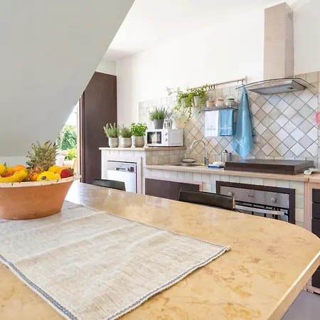 Villa Joie De Vivre Vista Mare Con Piscina A Sfioro Per 6 Persone *
