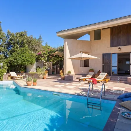 Villa Joie De Vivre Vista Mare Con Piscina A Sfioro Per 6 Persone *