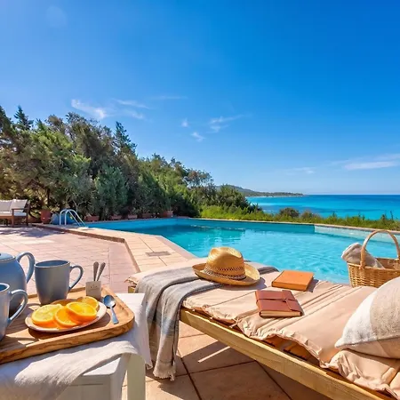 Villa Joie De Vivre Vista Mare Con Piscina A Sfioro Per 6 Persone *