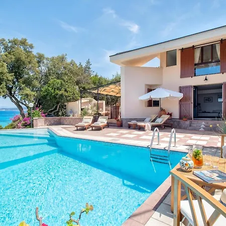 Villa Joie De Vivre Vista Mare Con Piscina A Sfioro Per 6 Persone Alghero