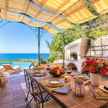 Joie De Vivre Vista Mare Con Piscina A Sfioro Per 6 Persone * Alghero