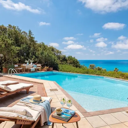 Joie De Vivre Vista Mare Con Piscina A Sfioro Per 6 Persone Villa Alghero