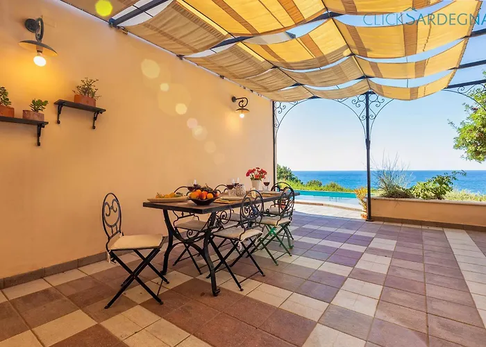 Вилла Joie De Vivre Vista Mare Con Piscina A Sfioro Per 6 Persone
