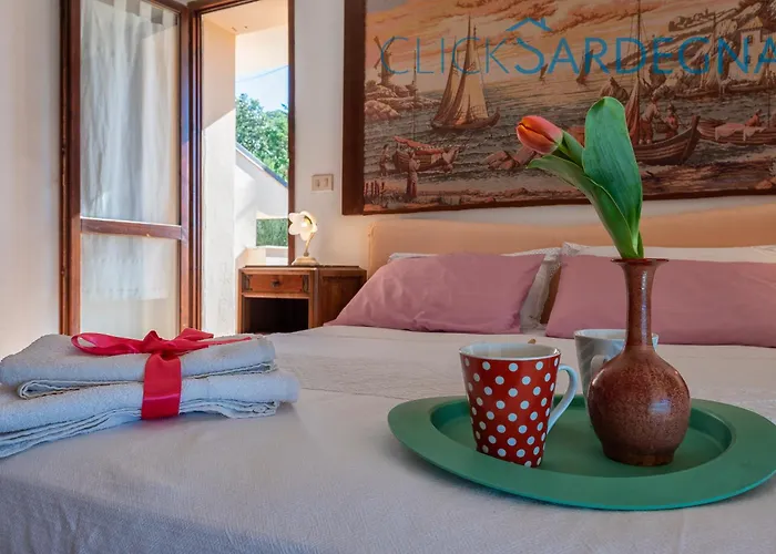 Joie De Vivre Vista Mare Con Piscina A Sfioro Per 6 Persone Альгеро