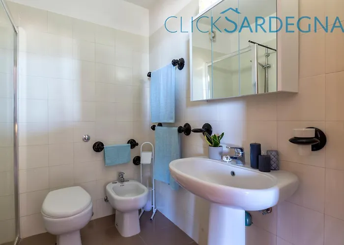 Joie De Vivre Vista Mare Con Piscina A Sfioro Per 6 Persone Вилла